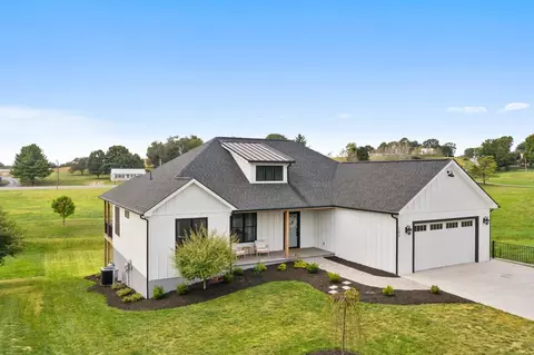303 Bartley St, Dayton, VA 22821