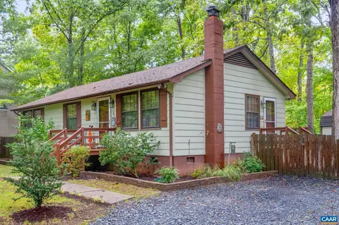 6 Rockwood Ln, Palmyra, VA 22963