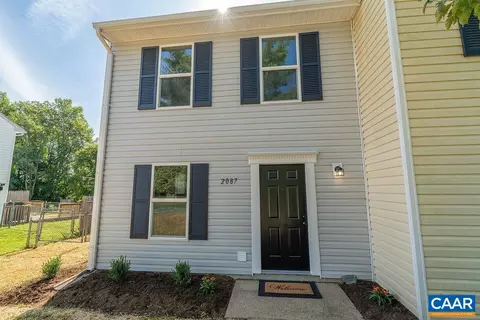 2087 Commonwealth Dr, Charlottesville, VA 22901