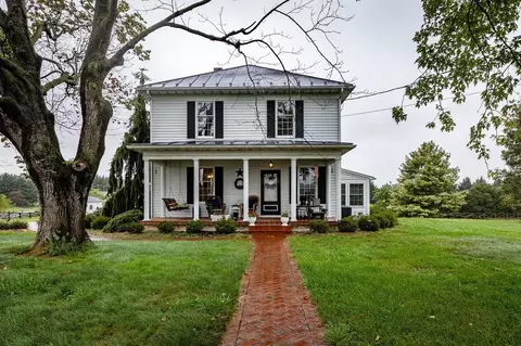 2103 Dogwood Ave, Grottoes, VA 24441