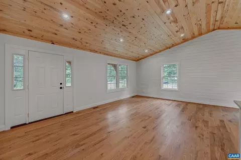 344 George James Loop, Radiant, VA 22732 photo 13