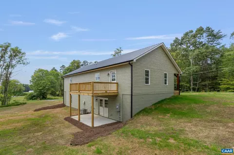 344 George James Loop, Radiant, VA 22732 photo 7