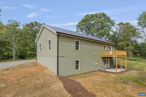 344 George James Loop, Radiant, VA 22732 photo 6