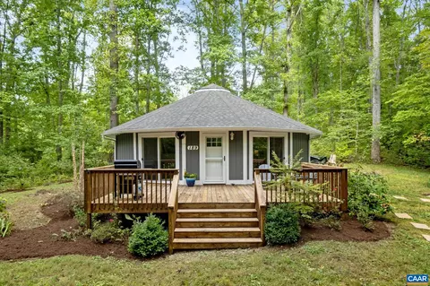 189 Belmont Ln, Louisa, VA 23093
