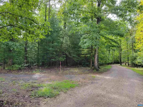 7 Runaway Ln #7, Stanardsville, VA 22973