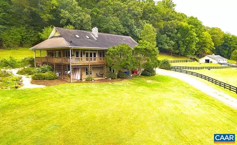 425 Greenfield Rd, Afton, VA 22920