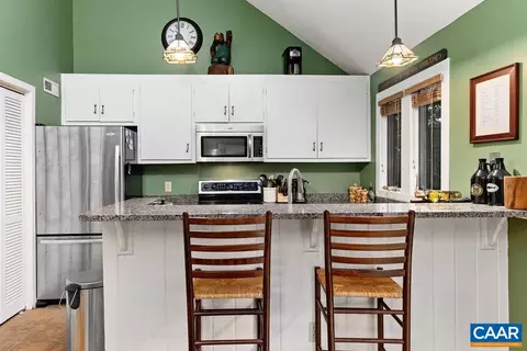 433 Three Ridges Condos, Roseland, VA 22967 photo 6