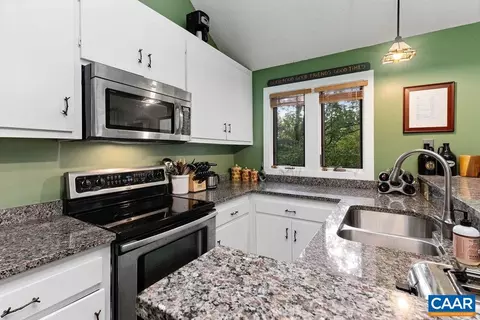 433 Three Ridges Condos, Roseland, VA 22967 photo 4