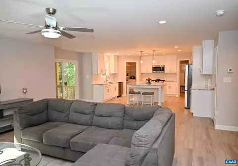 9 Sassafras Rd, Palmyra, VA 22963 photo 5