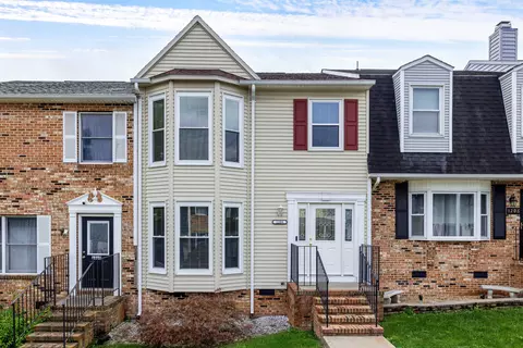 1208 Goldfinch Dr, Harrisonburg, VA 22802