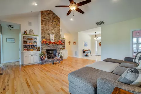 151 Dandy Ave, Broadway, VA 22815 photo 13