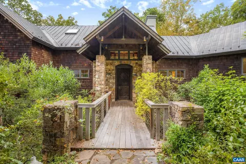 400 Balbion Dr, Earlysville, VA 22936
