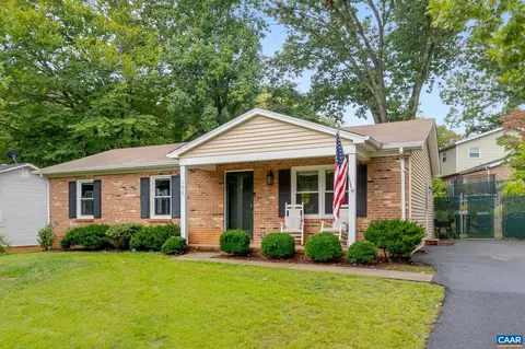 102 Middlesex Dr, Charlottesville, VA 22901