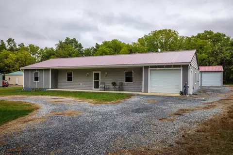 232 Old Back Rd, Raphine, VA 24472