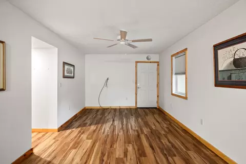 232 Old Back Rd, Raphine, VA 24472 photo 5