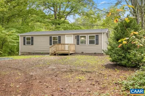 151 Peach Grove Rd, Louisa, VA 23093