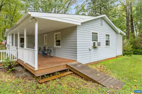 2480 Serpentine Ln, Charlottesville, VA 22911