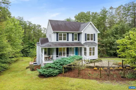 8880 Howardsville Tpke, Schuyler, VA 22969