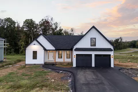 10255 Dalmatian Dr, Mcgaheysville, VA 22840