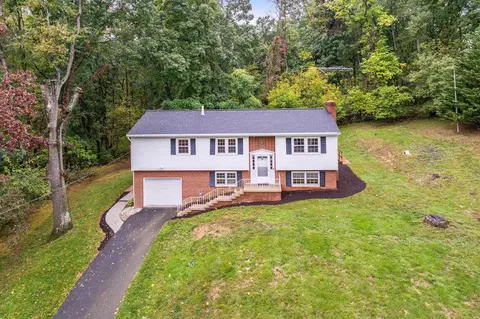 120 Miller St, Staunton, VA 24401