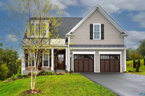 596 Drumin Rd, Keswick, VA 22947