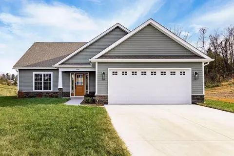 194 Langley Dr, Waynesboro, VA 22980