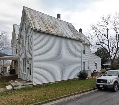 2079 Oak Ave, Buena Vista, VA 24416