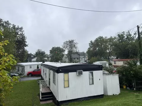 300 S Linden Ave S, Waynesboro, VA 22980