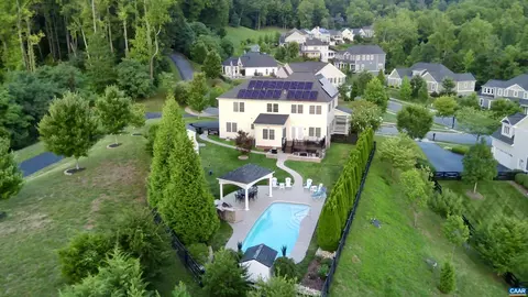 2012 Aspen Dr, Charlottesville, VA 22911 photo 3