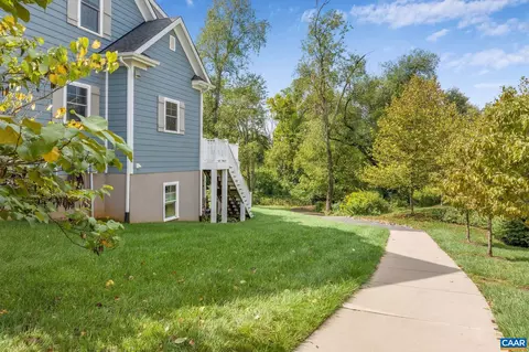 537 Trailside Dr, Charlottesville, VA 22911 photo 5