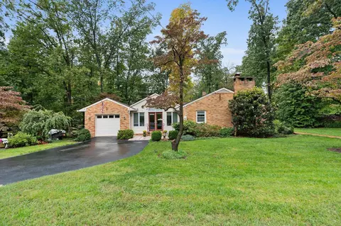 2000 Cherokee Rd, Waynesboro, VA 22980 photo 6
