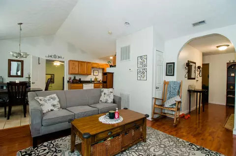 338 E Lee St E, Broadway, VA 22815 photo 5