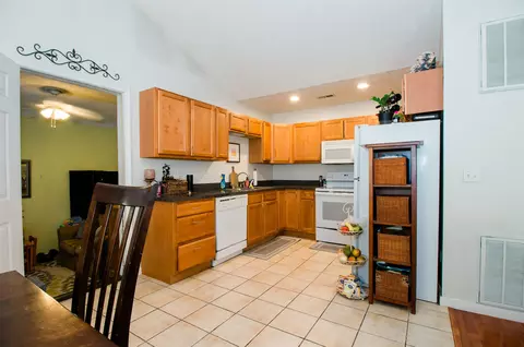 338 E Lee St E, Broadway, VA 22815 photo 7