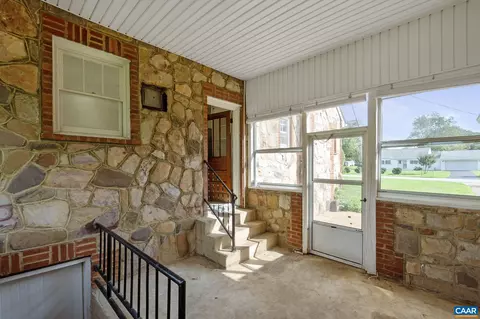 211 Stuart Ave, Stuarts Draft, VA 24477 photo 27