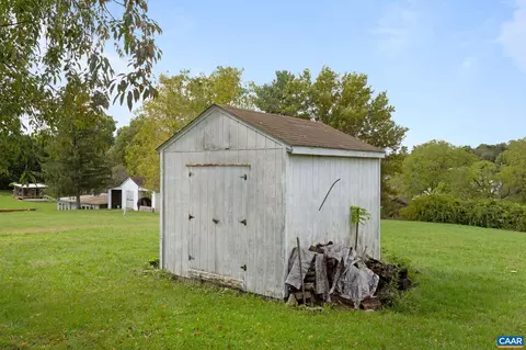 211 Stuart Ave, Stuarts Draft, VA 24477 photo 30