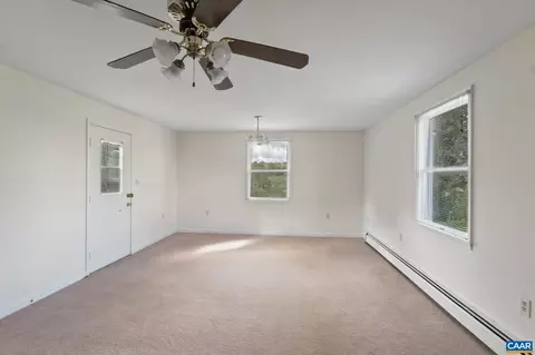 211 Stuart Ave, Stuarts Draft, VA 24477 photo 12