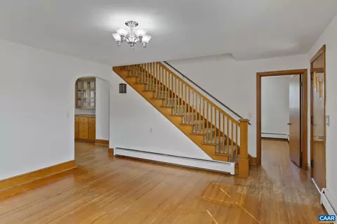 211 Stuart Ave, Stuarts Draft, VA 24477 photo 6