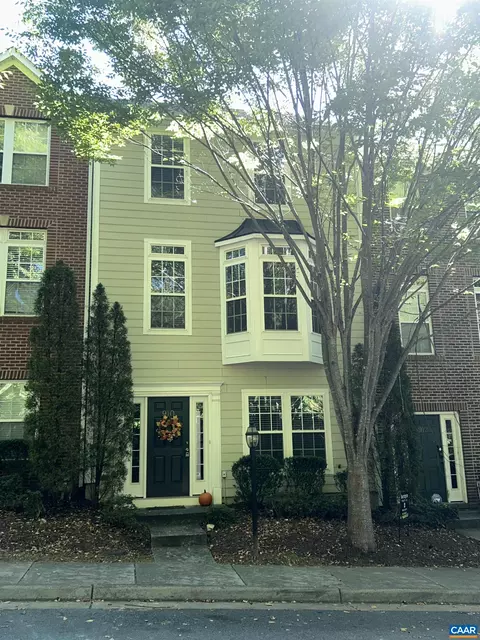 910 Rainier Rd, Charlottesville, VA 22903