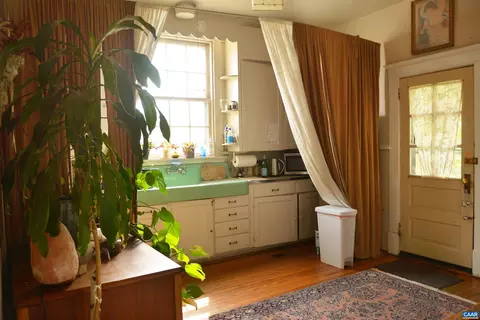 1114 E High St E, Charlottesville, VA 22903 photo 10