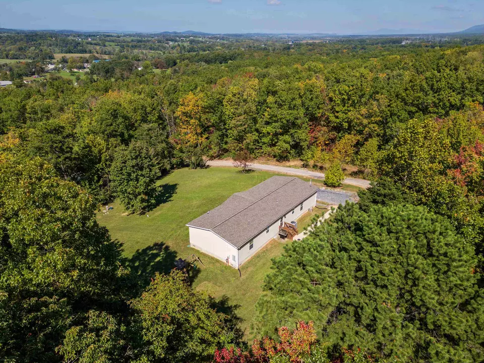  989 Georgia Ave, Waynesboro, VA 22980 photo 47