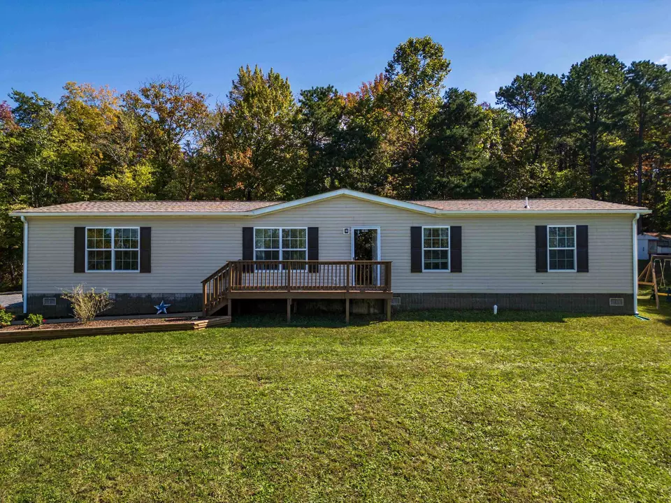 989 Georgia Ave, Waynesboro, VA 22980 photo 3