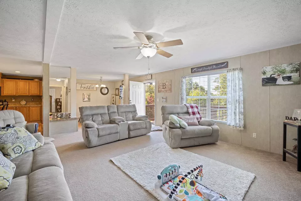  989 Georgia Ave, Waynesboro, VA 22980 photo 17
