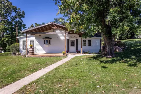 59 Moscow Loop, Mount Solon, VA 22843
