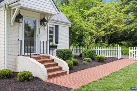 388 E Main St, Orange, VA 22960 photo 3