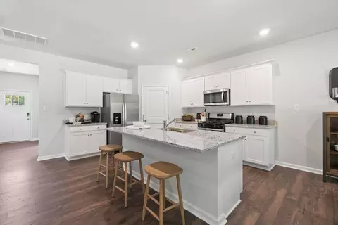 405 Stonewall Jackson Blvd, Staunton, VA 24401 photo 13