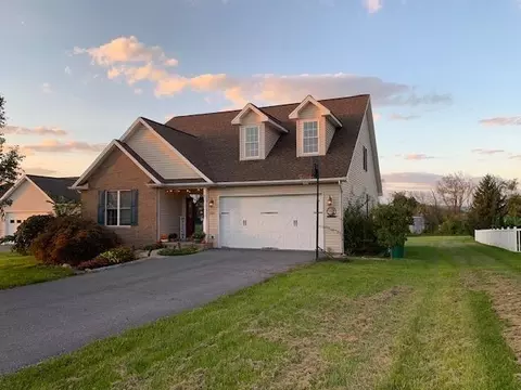 233 Morningside Dr, Broadway, VA 22815