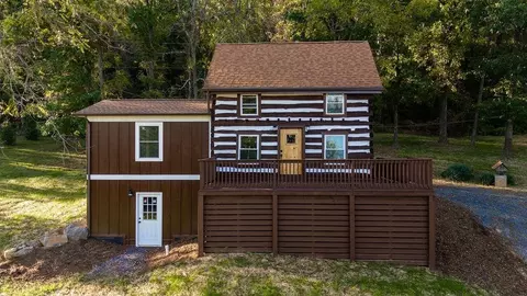 2493 Lee Jackson Hwy, Staunton, VA 24401