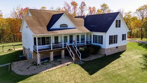 154 Green Valley Rd, Churchville, VA 24421