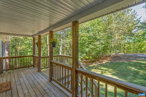 13 Mechunk Ter, Palmyra, VA 22963 photo 5