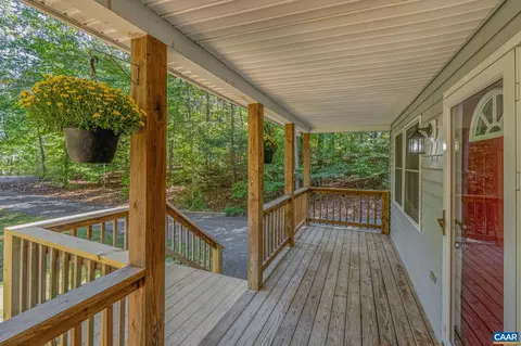 13 Mechunk Ter, Palmyra, VA 22963 photo 4